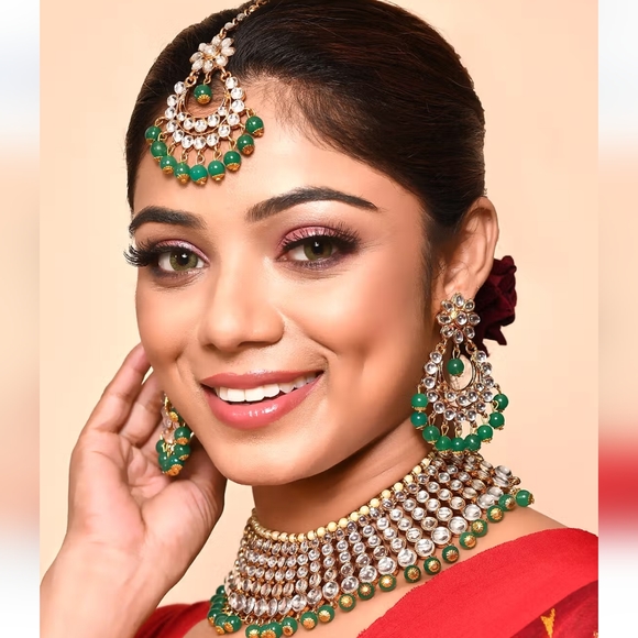 Designer Gold Dark Green Samyukti Singhania Kundan Bridal set - Picture 3 of 6